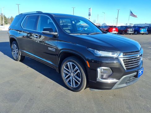 Used 2023 Chevrolet Traverse High Country w/ LPO, Floor Liner Package image 8