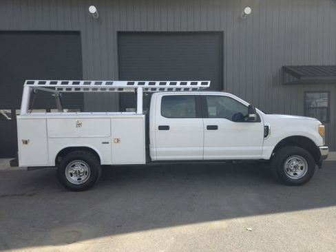 Used 2017 Ford F350 XL image 5