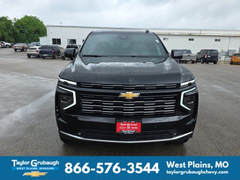 New 2026 Chevrolet Tahoe High Country AWD/4WD image 3