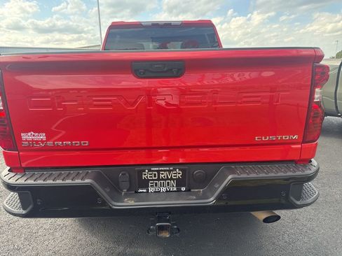 Used 2025 Chevrolet Silverado 2500 Custom w/ Custom Value Package AWD/4WD image 6