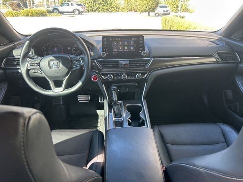 Used 2018 Honda Accord Sport image 9