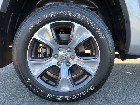 Used 2019 RAM 1500 Laramie AWD/4WD image 13