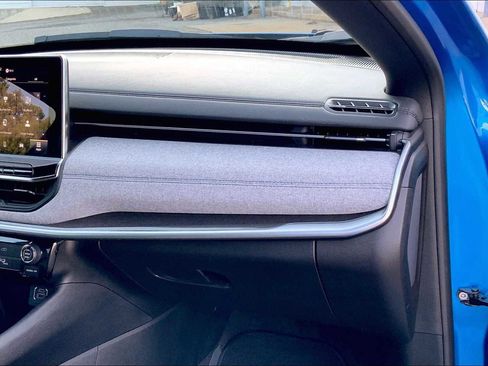 Used 2024 Jeep Compass Latitude image 33