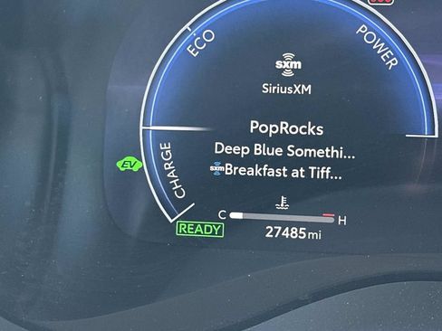 Used 2025 Toyota Sienna XSE FWD image 22