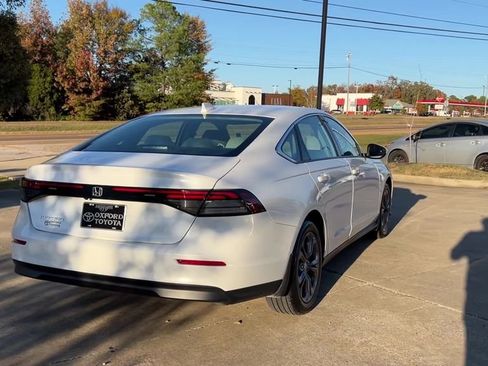 Used 2023 Honda Accord EX image 6