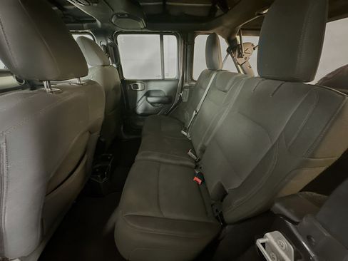 Used 2018 Jeep Wrangler Unlimited Sport S AWD/4WD image 25