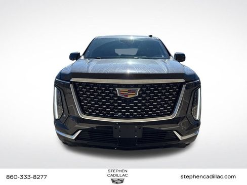 New 2026 Cadillac Escalade Luxury image 2