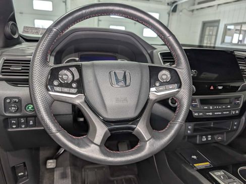 Used 2024 Honda Passport Black Edition image 38