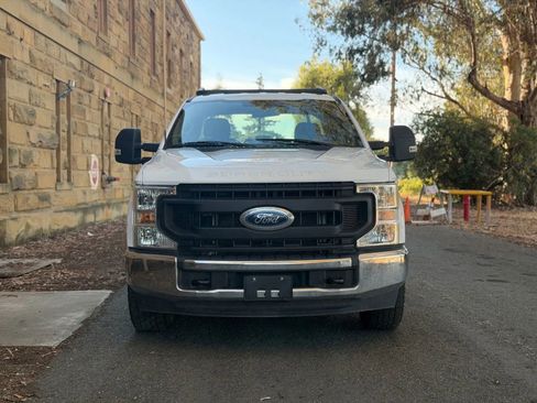 Used 2022 Ford F250 XL w/ Power Equipment Group image 12