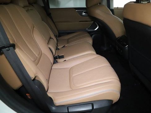 Used 2025 INFINITI QX80 Sensory AWD/4WD image 36