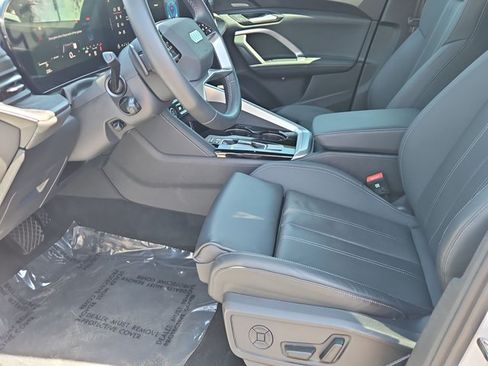 Used 2025 Audi Q5 Premium Plus w/ Premium Plus AWD/4WD image 23