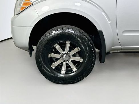 Used 2017 Nissan Frontier SV AWD/4WD image 32