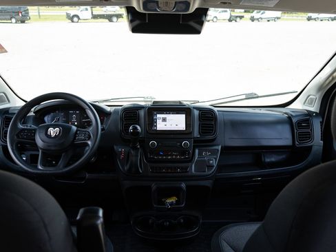 Used 2025 RAM ProMaster 2500 w/ Convenience Group FWD image 22