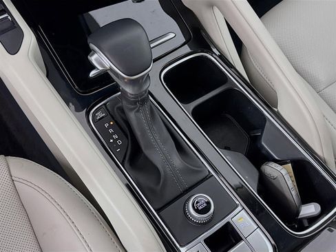 Certified 2024 Kia Telluride S image 18