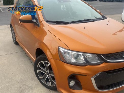 Used 2019 Chevrolet Sonic LT w/ Convenience Package FWD image 1