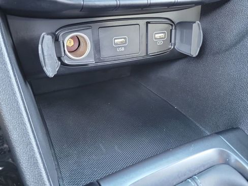 Used 2022 Hyundai Veloster N FWD image 13