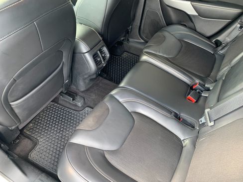 Used 2018 Jeep Cherokee Latitude Plus w/ Comfort/Convenience Group AWD/4WD image 29