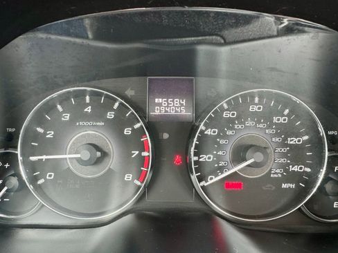 Used 2011 Subaru Legacy 2.5i Premium w/ All-Weather Pkg AWD/4WD image 19