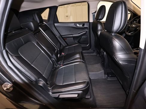 Certified 2020 Ford Escape Titanium w/ Titanium Premium Package 2.0 AWD/4WD image 19