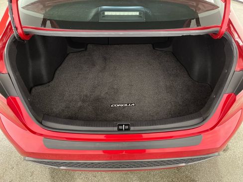Certified 2021 Toyota Corolla SE w/ Carpet Mat Package (TMS) FWD image 10