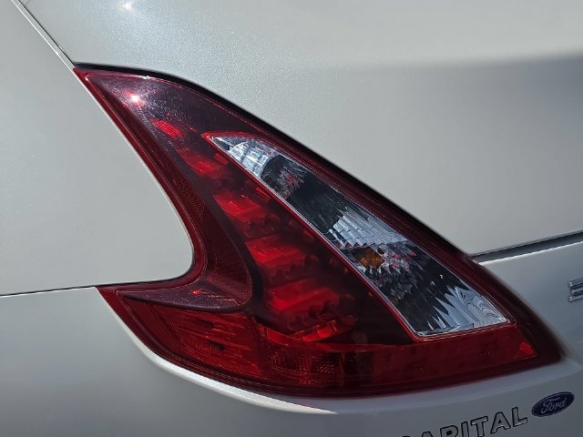 Used 2020 Nissan 370Z Coupe RWD image 32