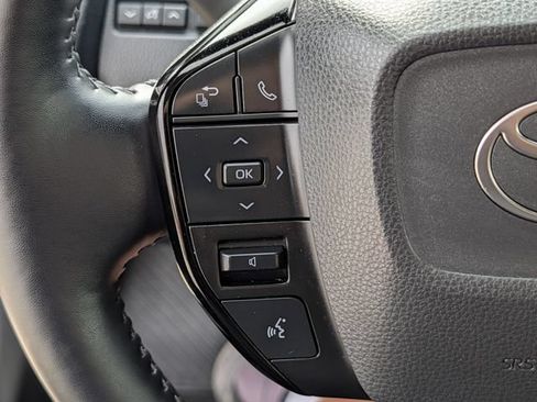 Used 2024 Toyota Prius XLE FWD image 20