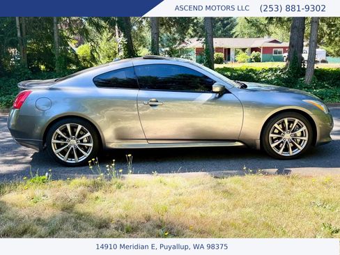 Used 2010 INFINITI G37 Sport w/ Navigation Pkg RWD image 6