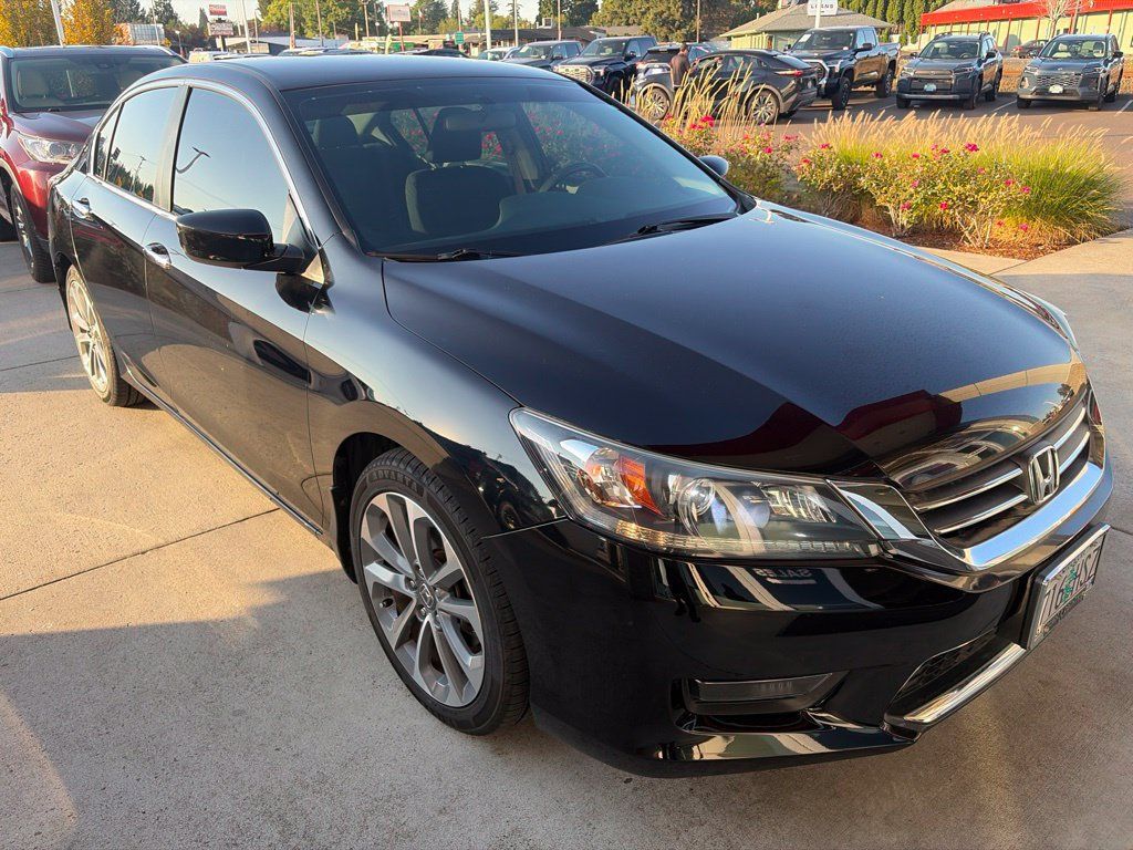 Used 2015 Honda Accord Sport image 2