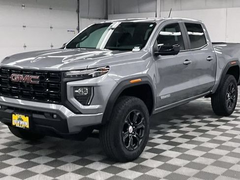 Used 2024 GMC Canyon Elevation w/ Convenience Package AWD/4WD image 12
