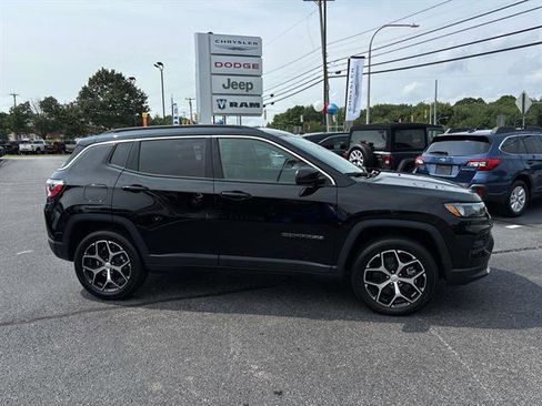 New 2024 Jeep Compass Limited image 2