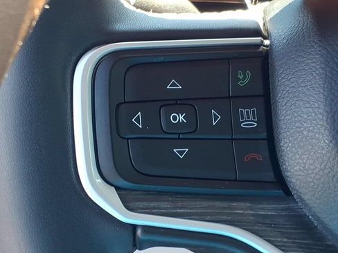 Used 2022 Jeep Wagoneer Series III w/ Premium Group I AWD/4WD image 11