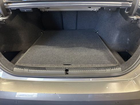 Used 2024 BMW 530i xDrive w/ Premium Package image 18