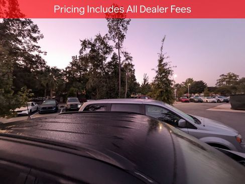 Used 2019 Jeep Compass Latitude FWD image 9