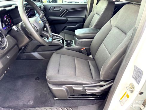 Used 2024 Chevrolet Colorado W/T w/ WT Convenience Package image 11