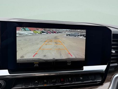 Used 2025 Chevrolet Silverado 1500 LT AWD/4WD image 8