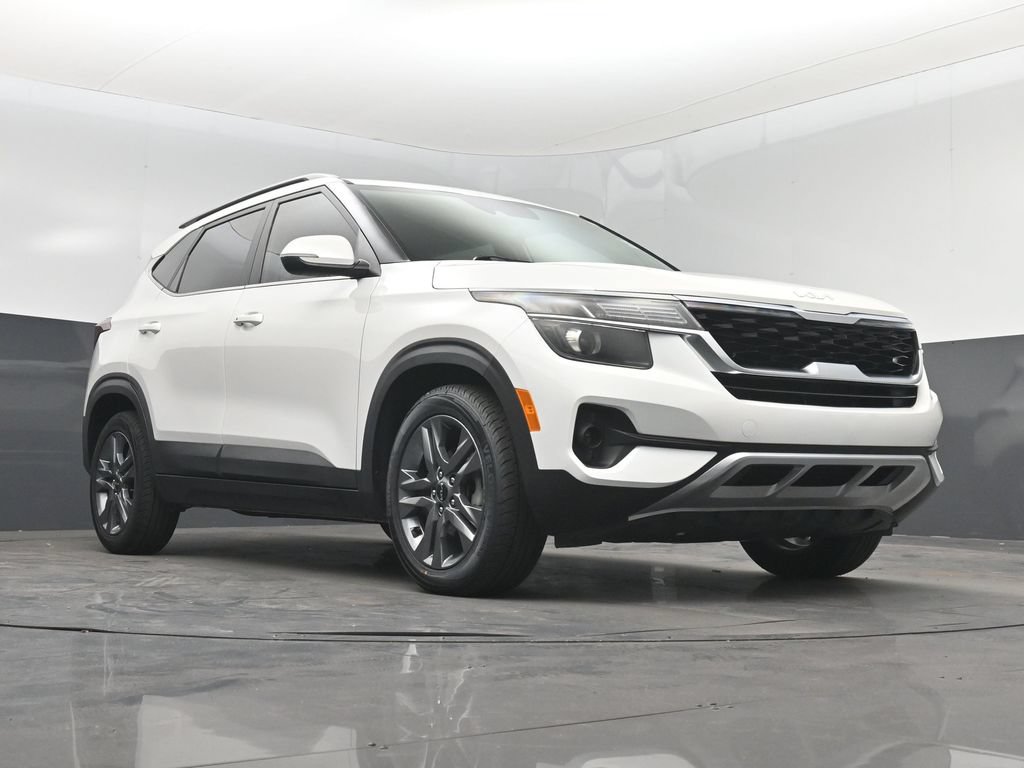 Certified 2022 Kia Seltos S FWD image 32