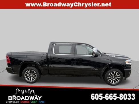 Used 2025 RAM 1500 Limited w/ Trailer Tow Group AWD/4WD image 5