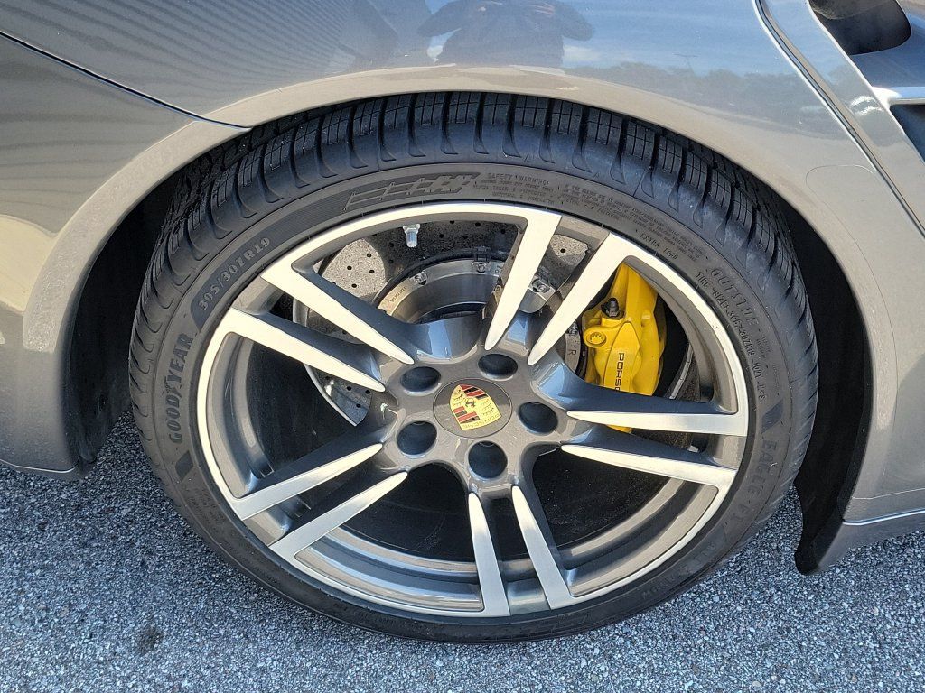 Used 2012 Porsche 911 Turbo S AWD/4WD image 14