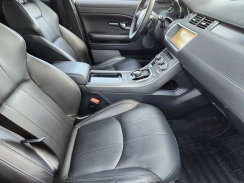 Used 2019 Land Rover Range Rover Evoque Landmark Edition image 11
