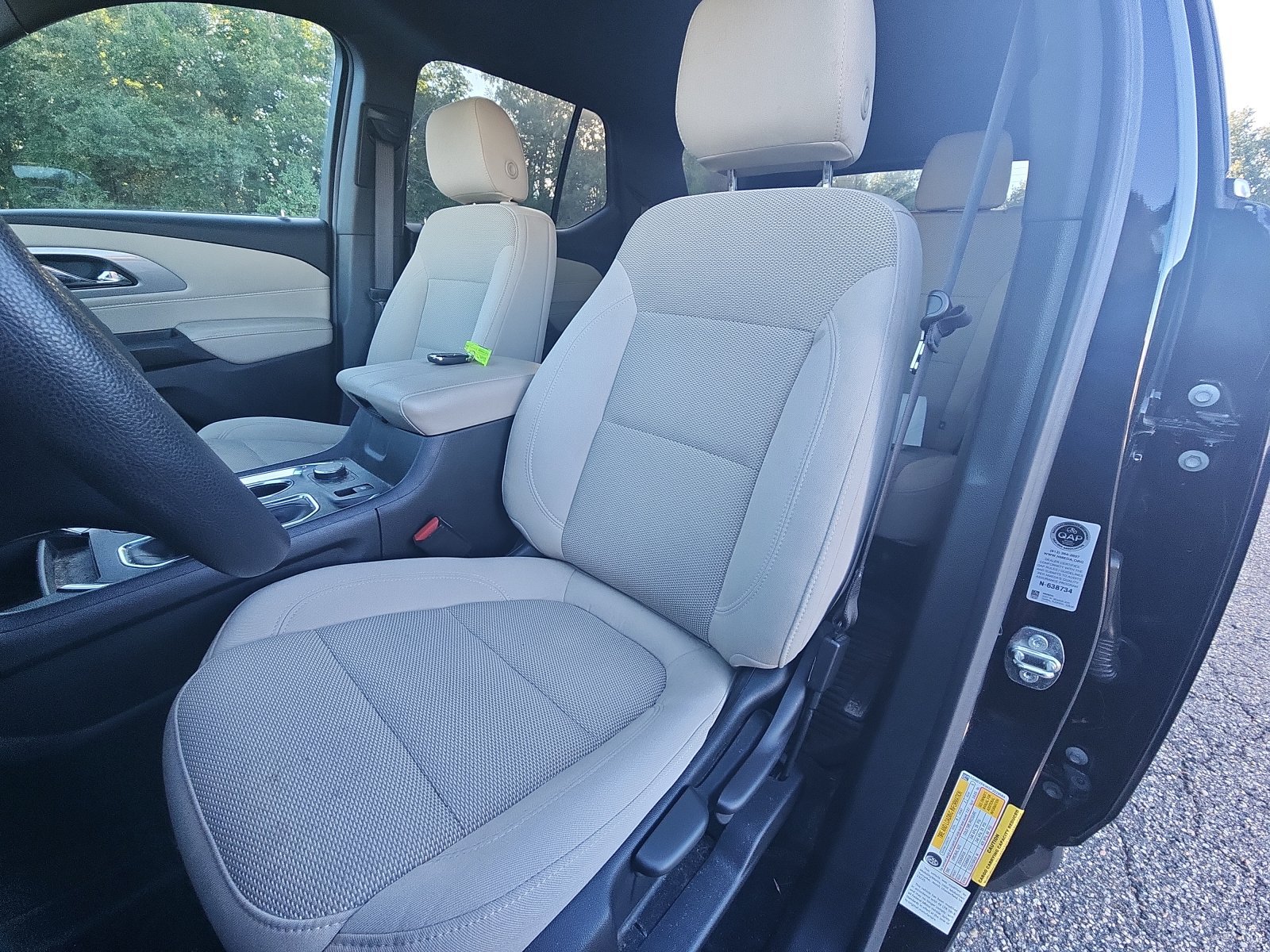 Used 2023 Chevrolet Traverse LS w/ Safety Package AWD/4WD image 18