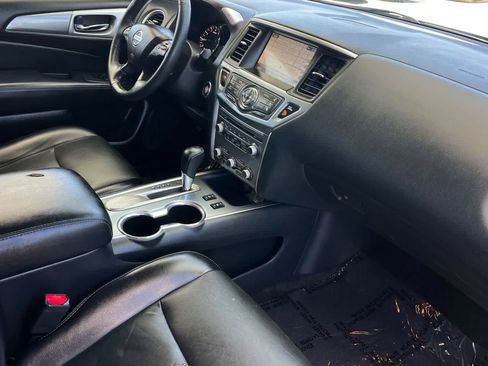 Used 2020 Nissan Pathfinder SL FWD image 20