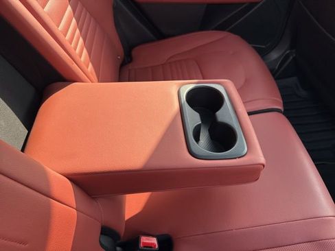 Used 2024 Kia Sportage SX image 25