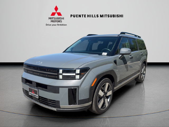 Used 2025 Hyundai Santa Fe Limited FWD image 1