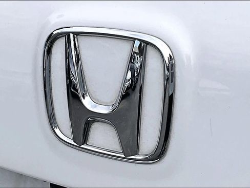 Used 2022 Honda Pilot Sport image 32
