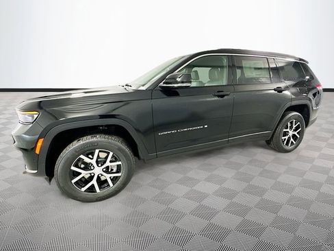 New 2025 Jeep Grand Cherokee L Limited w/ Luxury Tech Group II image 23