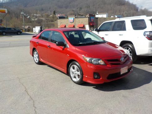 Used 2013 Toyota Corolla S image 5