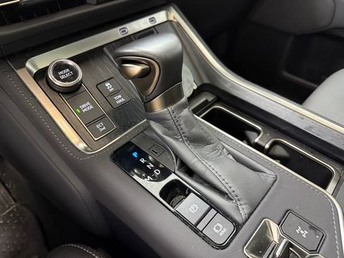 Used 2025 Lexus GX 550 w/ Accessory Package (2T) image 12