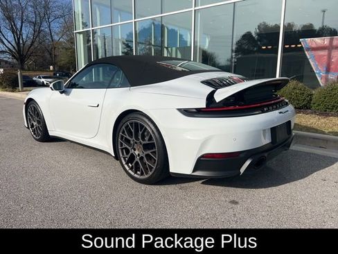 Used 2025 Porsche 911 Carrera image 4