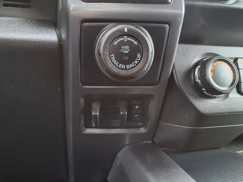 Used 2019 Ford F150 XLT w/ Equipment Group 302A Luxury AWD/4WD image 18
