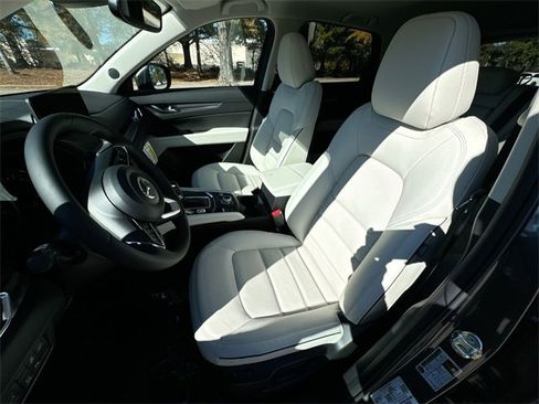 New 2025 MAZDA CX-5 AWD 2.5 S w/ Premium Plus Pkg image 11